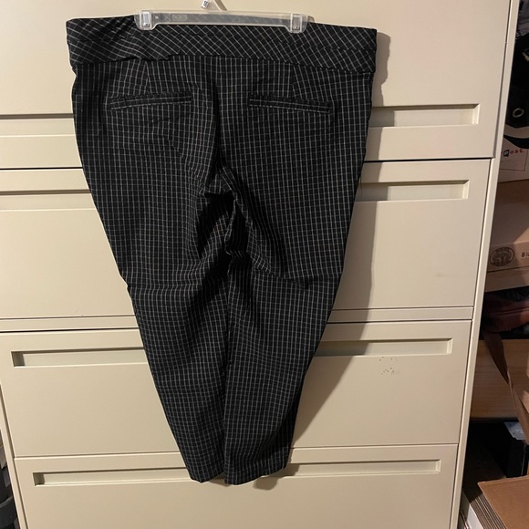 GUC Maurice’s Grid Plaid Pull-on Dress Pants Size 22 - Picture 2 of 5
